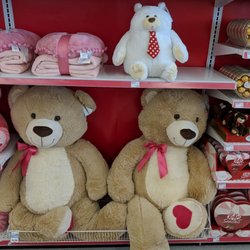 Shoppers Drug Mart - Huge bears!
