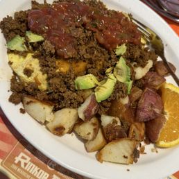 Chorizo omelette w/country potatoes