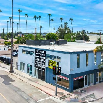 Total Capital - Perfect business opportunity in the busy corner of S.Main st in the city of Santa Ana. offices with large windows perfect for advertising. - Real Estate Services Near Me - Van Nuys, California Total Capital - Perfect business opportunity in the busy corner of S.Main st in the city of Santa Ana. offices with large windows perfect for advertising. - Real Estate Services Near Me - Van Nuys, California