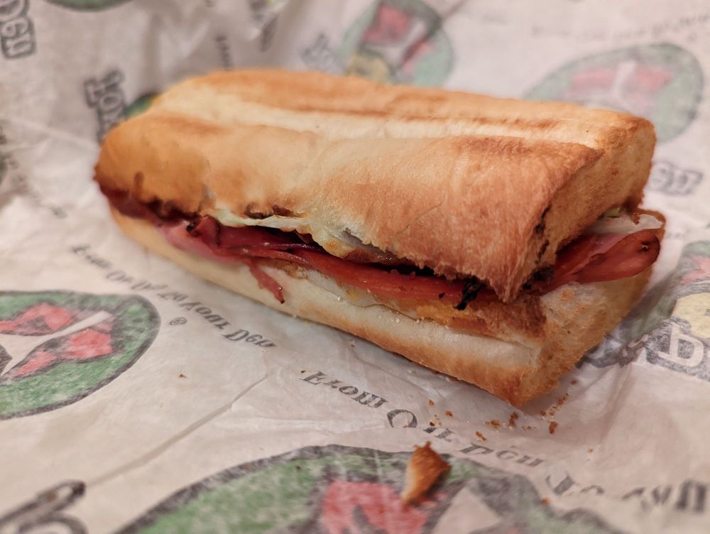 Food from Fox’s Pizza Den