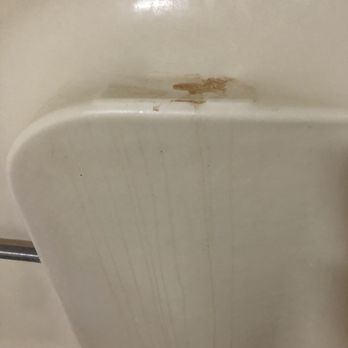 Red Roof Inn - Dirty shower. - Hotels Near Me - Forrest City, Arkansas Red Roof Inn - Dirty shower. - Hotels Near Me - Forrest City, Arkansas