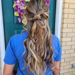 Two Gals Salon