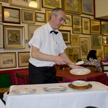 Trattoria da Romano - He's serving up the best fish risotto we have tasted. - Venetian Near Me - Burano, VE Trattoria da Romano - He's serving up the best fish risotto we have tasted. - Venetian Near Me - Burano, VE