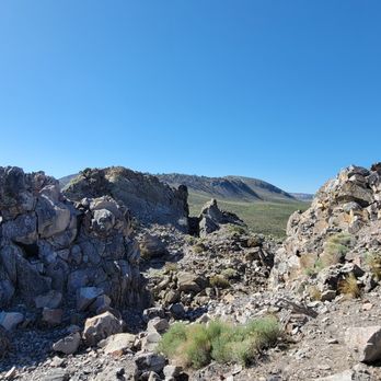 Panum Crater - Hiking Near Me - Lee Vining, California Panum Crater - Hiking Near Me - Lee Vining, California