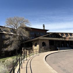 Grand Canyon Visitor Center - El Tovar Hotel