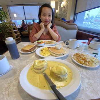 Cafe Bella - Omelette - Breakfast & Brunch Near Me - Sheboygan, Wisconsin