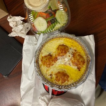 Famous Pizza House - Stuffed shells with Alfredo sauce  comes with a side salad with ceaser dressing - Pizza Near Me - Bridgeport, Connecticut
