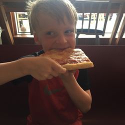 Palace Pizza & Sports Bar