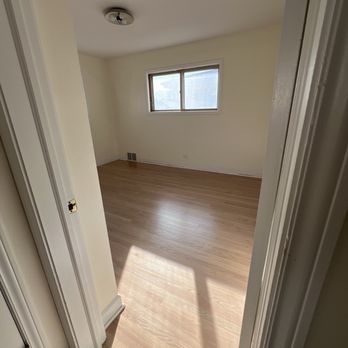 Mike's Hardwood Flooring - Flooring Near Me - Skokie, Illinois Mike's Hardwood Flooring - Flooring Near Me - Skokie, Illinois