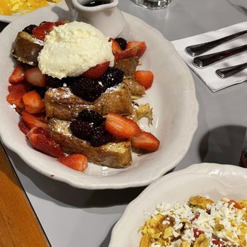 Maltby Cafe - French toast - American Near Me - Snohomish, Washington