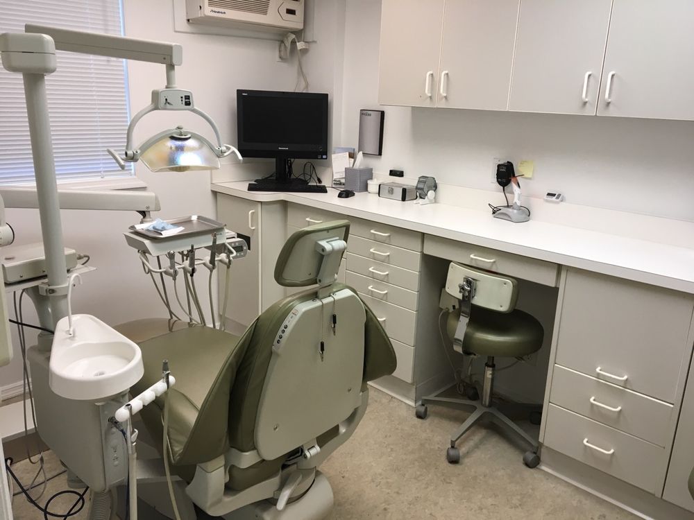 FERRIOLA JEANNINE, DDS Updated September 2024 14 Photos 1701 Bay