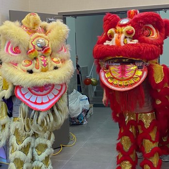 Neptune Palace Seafood Restaurant - 初二的舞獅表演 - Dim Sum Near Me - Burnaby, British Columbia Neptune Palace Seafood Restaurant - 初二的舞獅表演 - Dim Sum Near Me - Burnaby, British Columbia