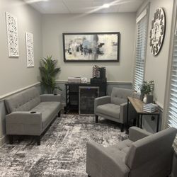 Gowdie Family Care Center - Waiting room