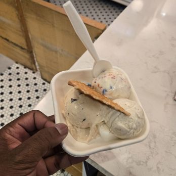 Jeni's Splendid Ice Creams - Ice Cream & Frozen Yogurt Near Me - Charlotte, North Carolina