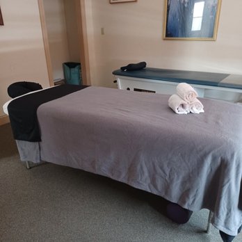 Leena Lytle - Time to Relax Massage Therapy - The massage room - Massage Therapy Near Me - Manistee, Michigan Leena Lytle - Time to Relax Massage Therapy - The massage room - Massage Therapy Near Me - Manistee, Michigan