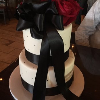 Freed's Bakery - Wedding cake - Bakeries Near Me - Las Vegas, Nevada Freed's Bakery - Wedding cake - Bakeries Near Me - Las Vegas, Nevada