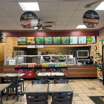 Subway - the inside of a fast food restaurant - Sandwiches Near Me - Virginia Beach, Virginia