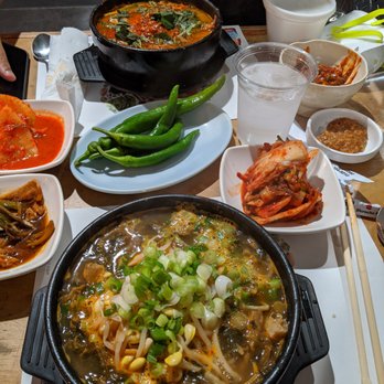 Bulrocho Korean Restaurant - Goat soup (top), hangover soup (bottom) - Korean Near Me - Los Angeles, California Bulrocho Korean Restaurant - Goat soup (top), hangover soup (bottom) - Korean Near Me - Los Angeles, California