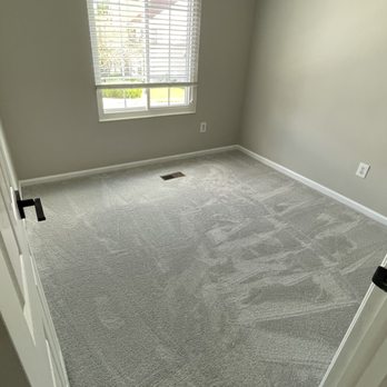Clawes Flooring - a room with a window - Flooring Near Me - Clifton, Virginia Clawes Flooring - a room with a window - Flooring Near Me - Clifton, Virginia