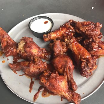 Pluckers Wing Bar - Webster - Chicken Wings Near Me - Webster, Texas