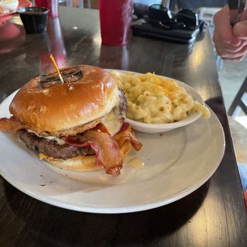 The Brown Barrel - Blue Cheese and Bacon Burger - American Near Me - Frankfort, Kentucky