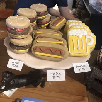 B.I. Barkery - Pet Stores Near Me - Bainbridge Island, Washington