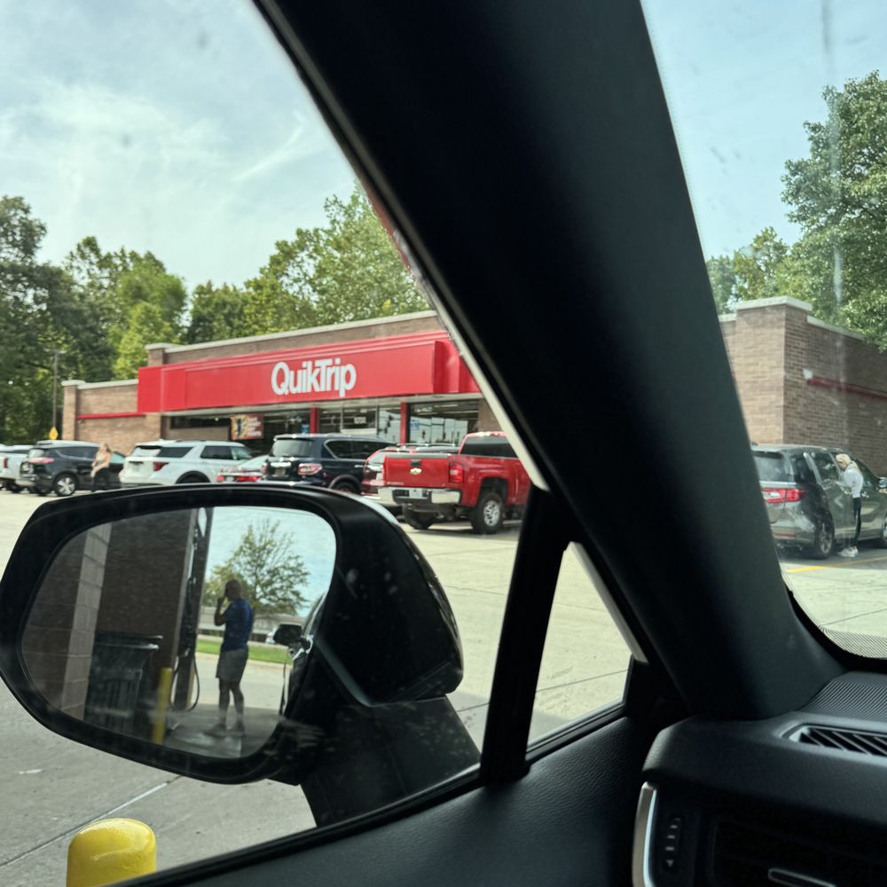 QuikTrip - Gas Stations Near Me - Overland Park, Kansas QuikTrip - Gas Stations Near Me - Overland Park, Kansas