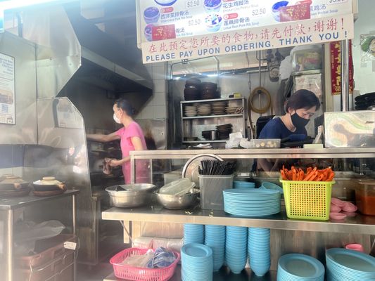 Lian He Ben Ji Claypot Rice by null