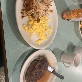 Goldy's Grill - American Near Me - Park Ridge, Illinois