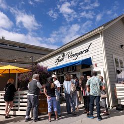 Aptos Vineyard - Outside patio