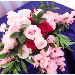 Amoureux Peluche - Beautiful head table arrangement we did