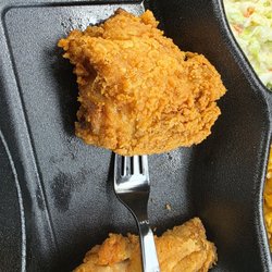 Lee's Famous Recipe Chicken