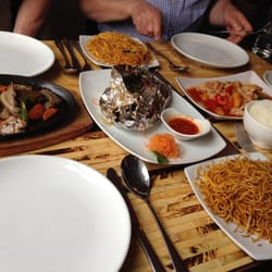 Thairiffic - Table of Deliciousness!