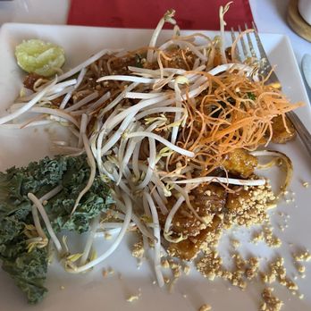 Swadee Thai House - Tofu Pad Thai Lunch - Thai Near Me - Emmaus, Pennsylvania