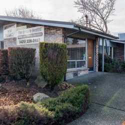 Cedar Glen Dental - Exterior entrance to Cedar Glen Dental
