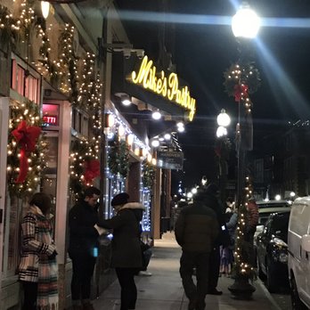 Mike's Pastry - Storefront in December - Bakeries Near Me - Boston, Massachusetts