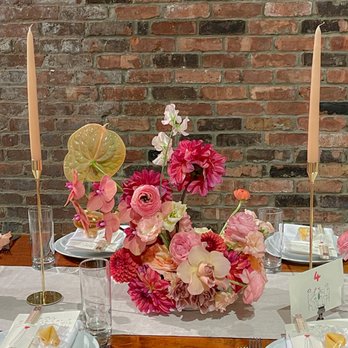 August Sage and Violet - Floral Designers Near Me - Brooklyn, New York August Sage and Violet - Floral Designers Near Me - Brooklyn, New York