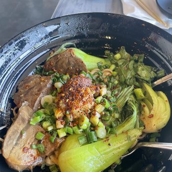 Noodleholics - Sizzling garlic with beef shank - Noodles Near Me - Tucson, Arizona Noodleholics - Sizzling garlic with beef shank - Noodles Near Me - Tucson, Arizona