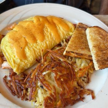 Cavalier Coastal Kitchen - Cajun Omelet - American Near Me - San Simeon, California