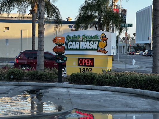 QUICK QUACK CAR WASH - Updated December 2024 - 56 Photos & 63 Reviews