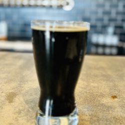Six Mile Bridge - Black lager