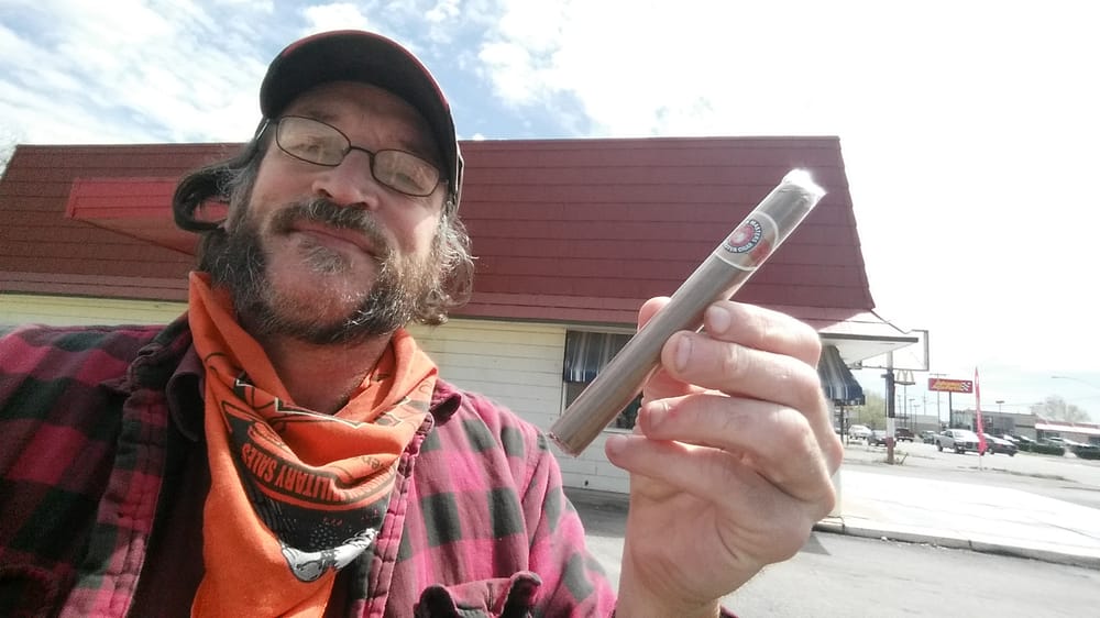 CIGARETTE & SMOKERS DISCOUNT Updated August 2024 3266 S 14th St