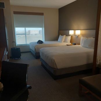 Hyatt Place Calgary Airport - Double beds - Venues & Event Spaces Near Me - Calgary, Alberta