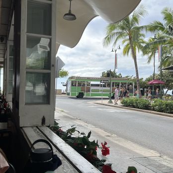 Cheeseburger In Paradise - The view. - Burgers Near Me - Honolulu, Hawaii Cheeseburger In Paradise - The view. - Burgers Near Me - Honolulu, Hawaii