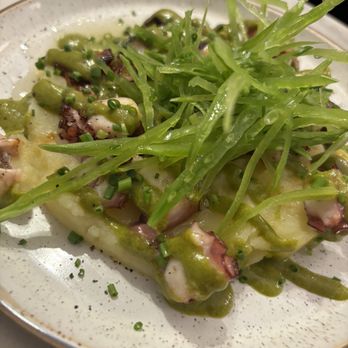 La Pepita - Octopus with mashed potatoes - Tapas Bars Near Me - Barcelona, B