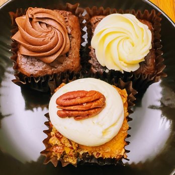 Fresh Bakery - Cupcakes Home Snap: Outter banks (double chocolate) Bal Harbor , Sock it to me - Bakeries Near Me - Owings Mills, Maryland Fresh Bakery - Cupcakes Home Snap: Outter banks (double chocolate) Bal Harbor , Sock it to me - Bakeries Near Me - Owings Mills, Maryland