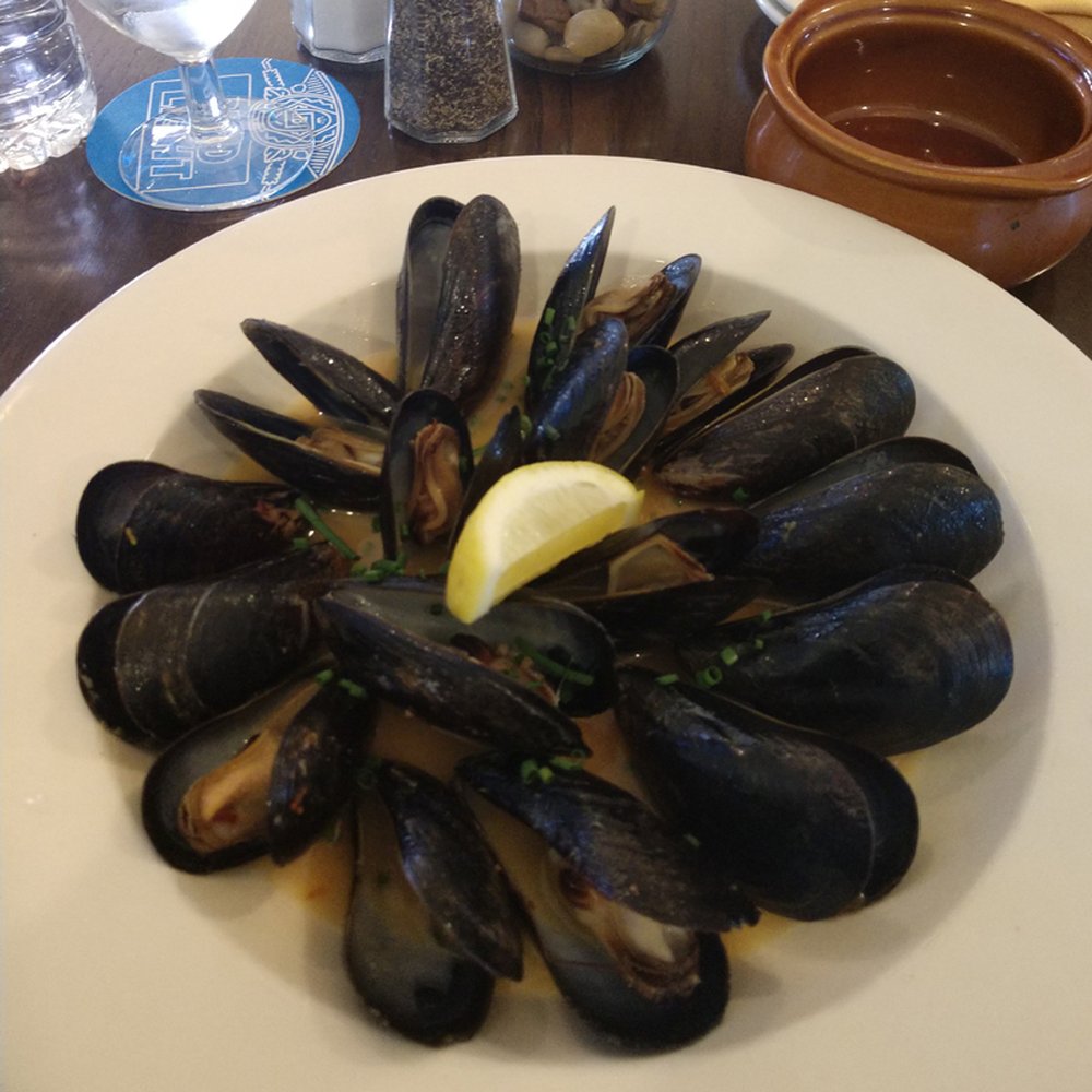Fody's Great American Tavern - Steamed Maine Mussels - American Near Me - Derry, New Hampshire