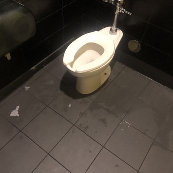 Buffalo Wild Wings - Super clean as usual. I've seen cleaner bathrooms in Tijuana Mexico. Where is the manager? - Chicken Wings Near Me - Mansfield, Massachusetts