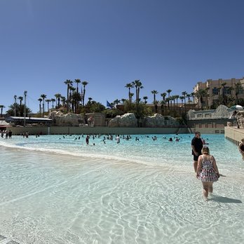Mandalay Bay Beach - Swimming Pools Near Me - Las Vegas, Nevada