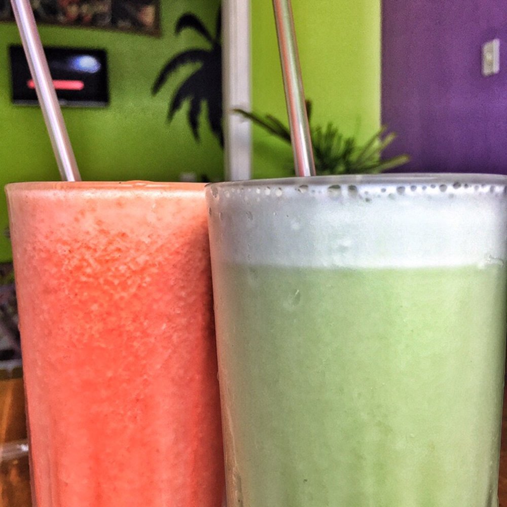 Toca do Açai - Laranja com Morango + Abacaxi com Hortelã - Burgers Near Me - Mogi Mirim, SP